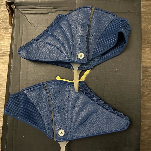 Nike Air Jordan Retro 16 Trophy Room - Picture 9 of 12